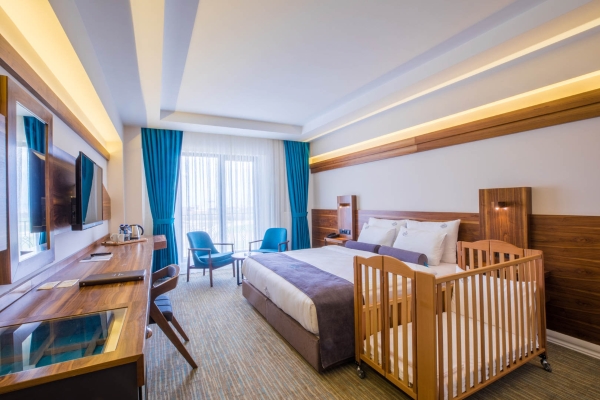 Karpalas City Hotel & SPA